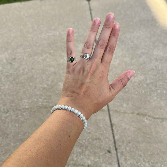 Jade jadeite Grade A Virgin Jade Burmese 6 mm Stretchy Bracelet - Picture 4 of 5